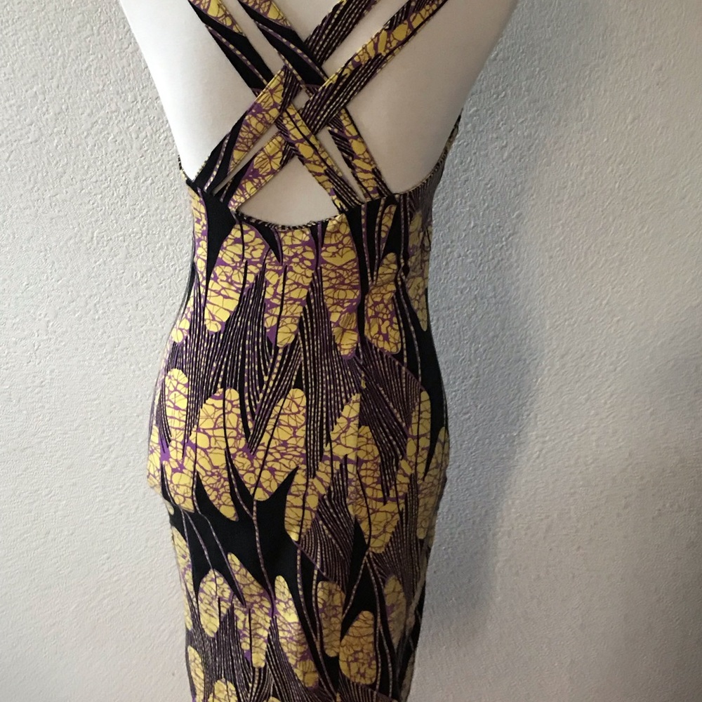 Dress - Picture 8 of 8